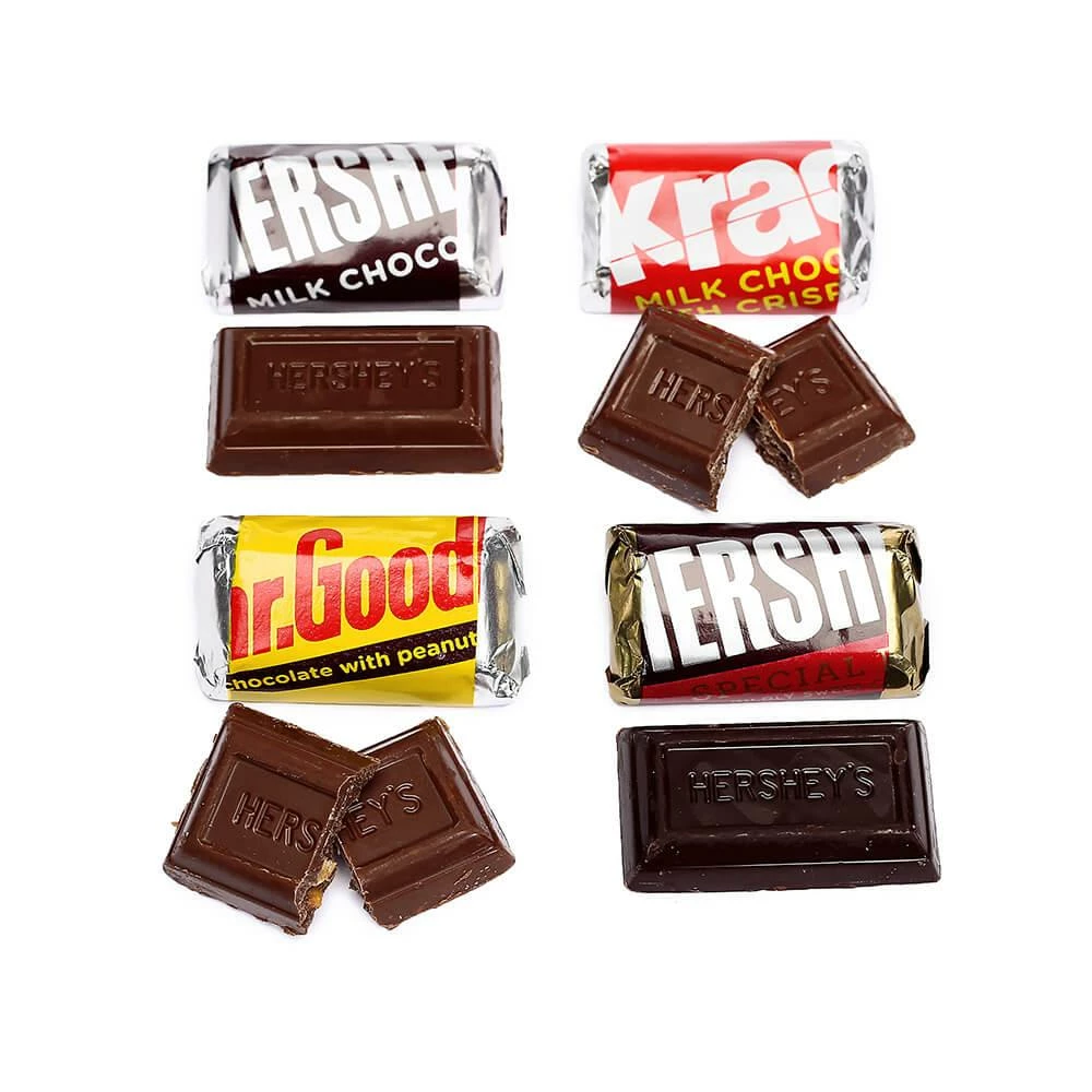Hershey's Miniatures Chocolate Bars Assortment: 56-Ounce Bag 1 Hershey's Miniatures Chocolate Bars Assortment: 56-Ounce Bag