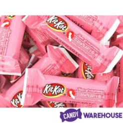 Kit Kat Miniatures Candy - Strawberry: 10-Ounce Bag 6 Kit Kat Miniatures Candy - Strawberry: 10-Ounce Bag -CANDY WAREHOUSE Sales kit kat miniatures candy strawberry 10 ounce bag candy warehouse 3