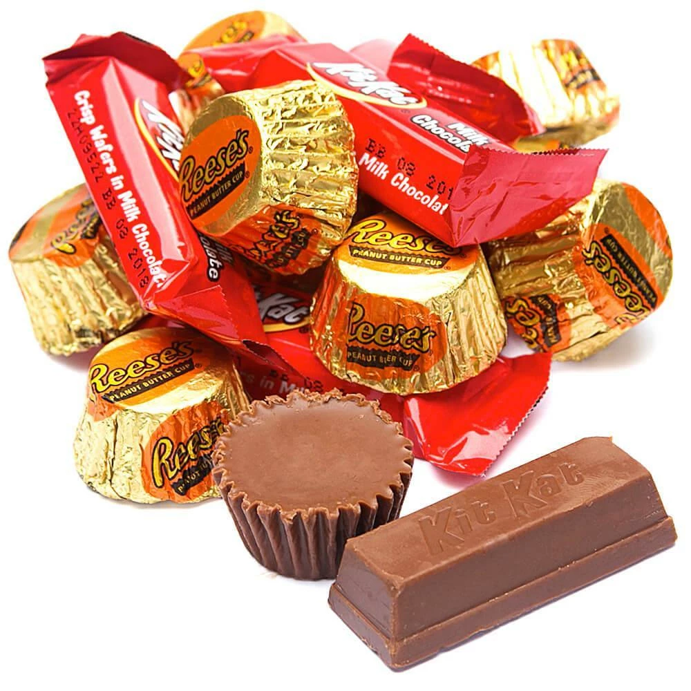 Reese's Peanut Butter Cups And Kit Kat Miniatures Bulk Candy: 2LB Bag 1 Reese's Peanut Butter Cups And Kit Kat Miniatures Bulk Candy: 2LB Bag