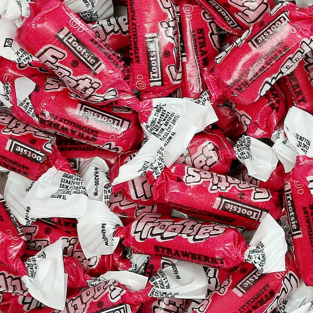 Tootsie Roll Frooties Candy - Strawberry: 360-Piece Bag 1 Tootsie Roll Frooties Candy - Strawberry: 360-Piece Bag