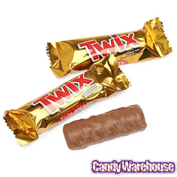 Twix Fun Size Candy Bars: 18-Piece Bag 2 Twix Fun Size Candy Bars: 18-Piece Bag - Image 2
